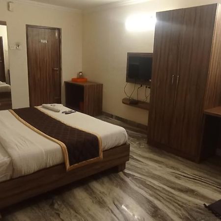 Hotel Raj Meridian, Tambaram 钦奈 外观 照片