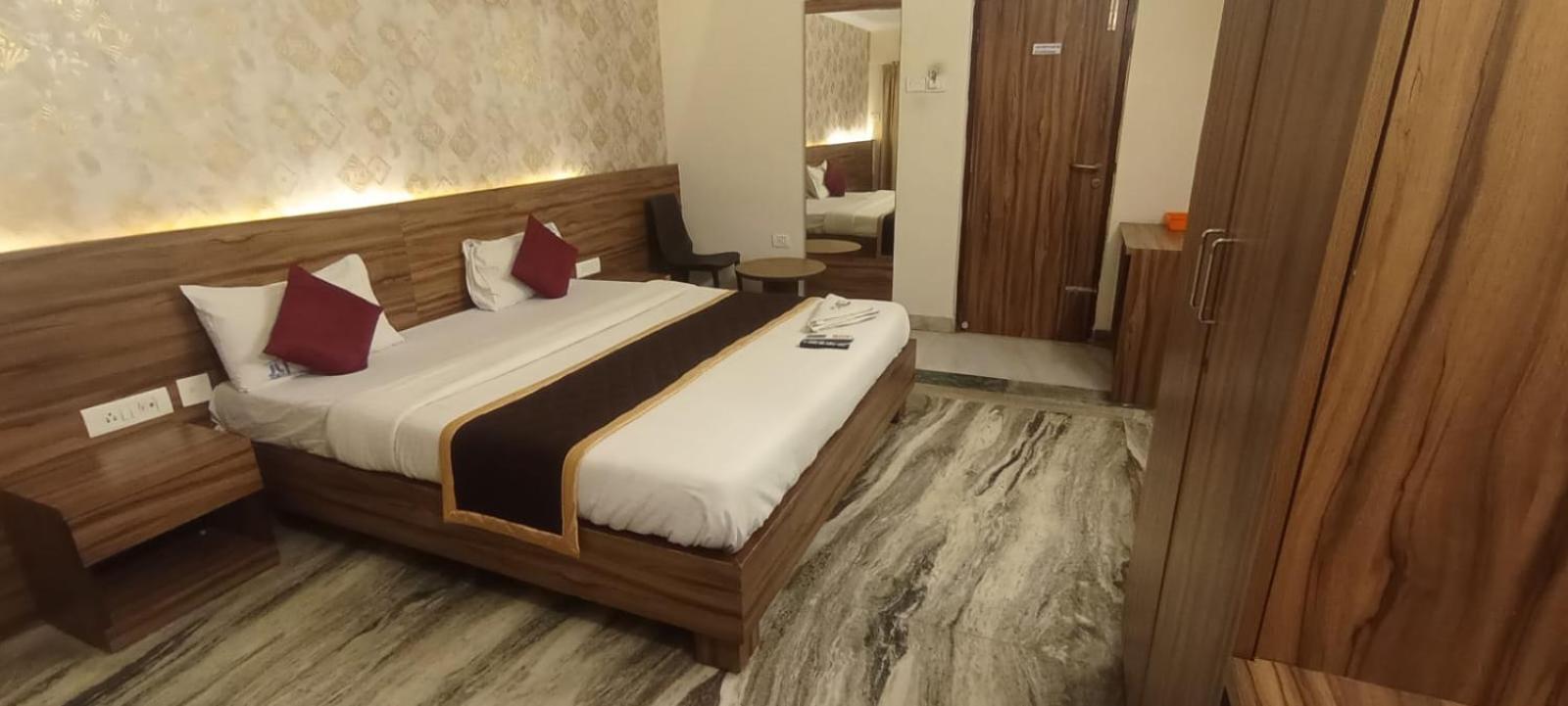Hotel Raj Meridian, Tambaram 钦奈 外观 照片