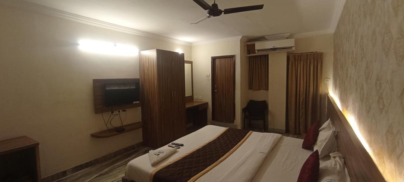 Hotel Raj Meridian, Tambaram 钦奈 外观 照片